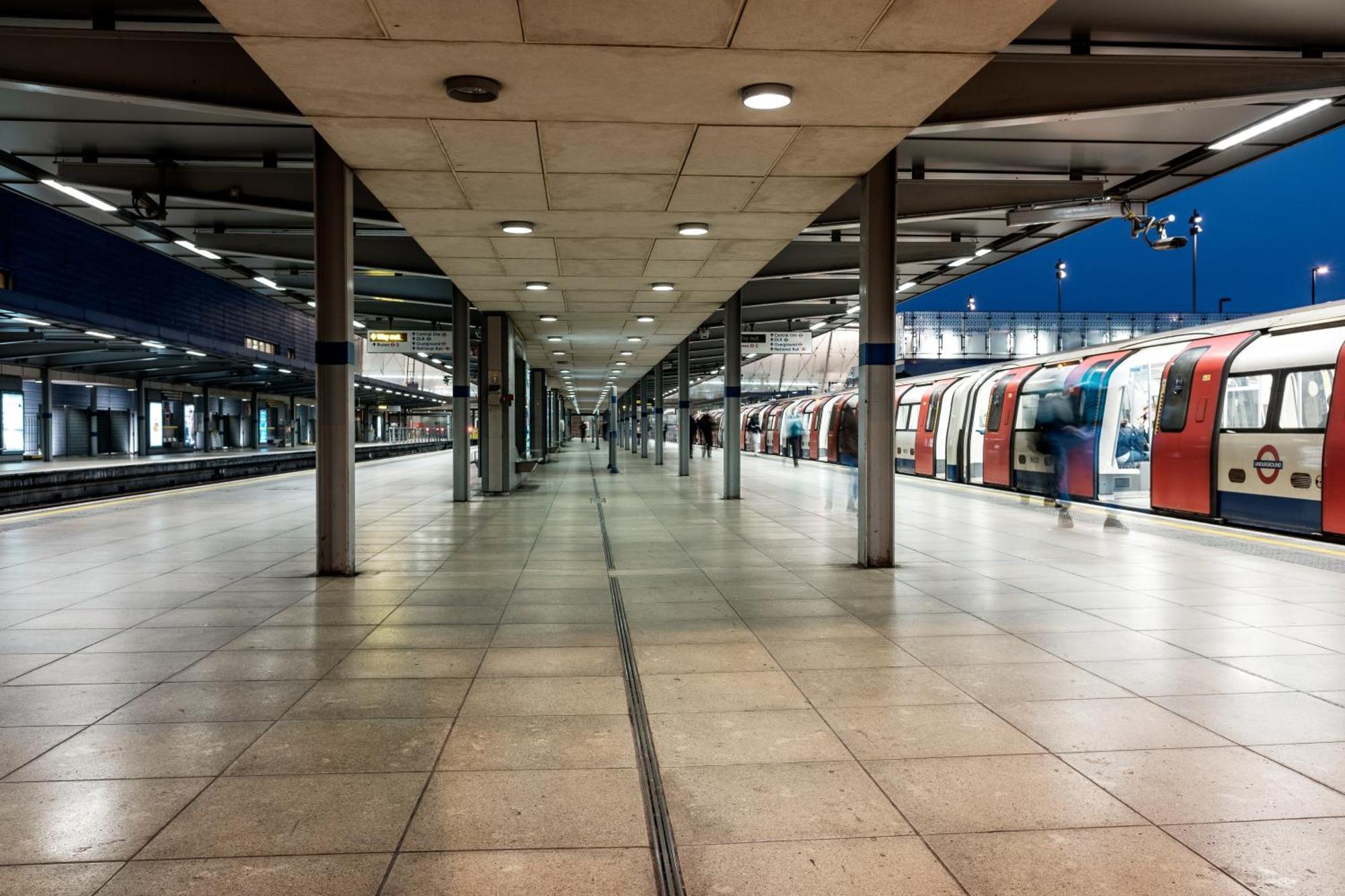 Ferienwohnung Cosy 1-Bed E15, Sleeps 4, 1 Min From Tube Station Near O2 Arena London Exterior foto